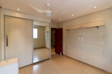 Apartamento à venda com 98m², 2 quartos e 1 vaga Apartamento à venda com 98m², 2 quartos e 1 vagaQuarto