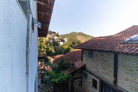 Casa de condomínio à venda com 685m², 4 quartos e 2 vagas Casa de condomínio à venda com 685m², 4 quartos e 2 vagasVista da Suíte 1