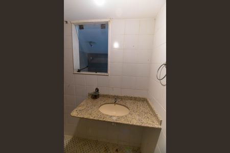 Casa de condomínio à venda com 685m², 4 quartos e 2 vagas Casa de condomínio à venda com 685m², 4 quartos e 2 vagasBanheiro Externo