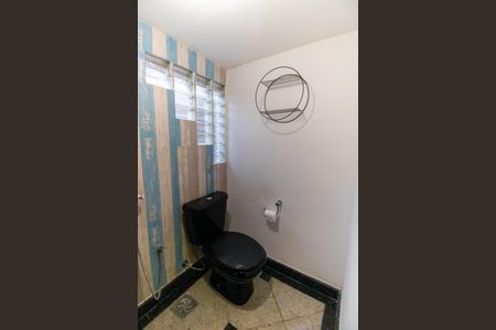 Casa de condomínio à venda com 685m², 4 quartos e 2 vagas Casa de condomínio à venda com 685m², 4 quartos e 2 vagasLavabo da Sala