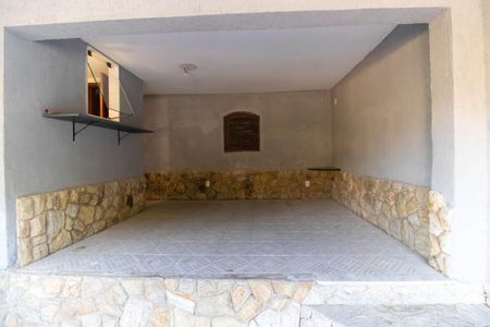 Casa de condomínio à venda com 685m², 4 quartos e 2 vagas Casa de condomínio à venda com 685m², 4 quartos e 2 vagasÁrea externa