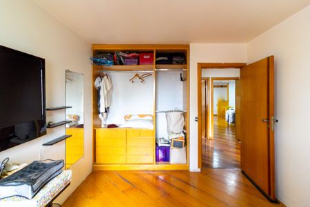 Apartamento à venda com 139m², 4 quartos e 2 vagasQuarto 3