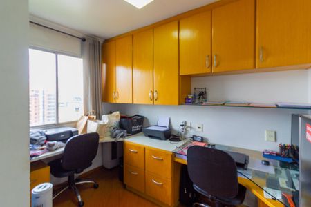 Apartamento à venda com 139m², 4 quartos e 2 vagasEscritório