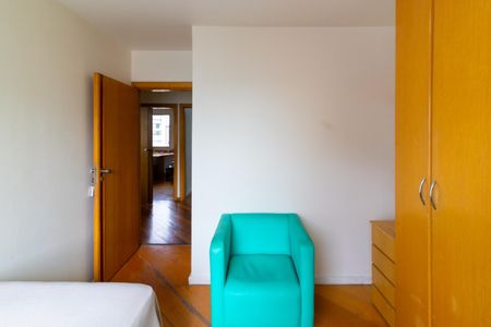 Apartamento à venda com 139m², 4 quartos e 2 vagasQuarto 2