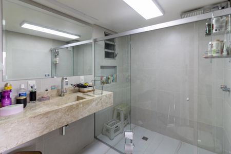 Apartamento à venda com 139m², 4 quartos e 2 vagasBanheiro da Suíte