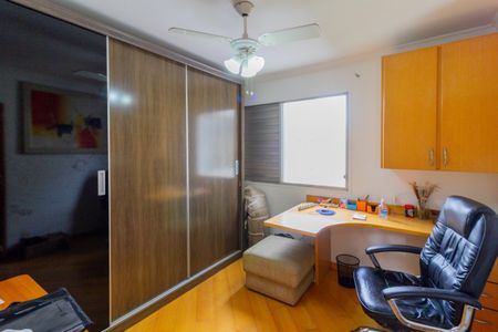 Apartamento à venda com 139m², 4 quartos e 2 vagasQuarto 4