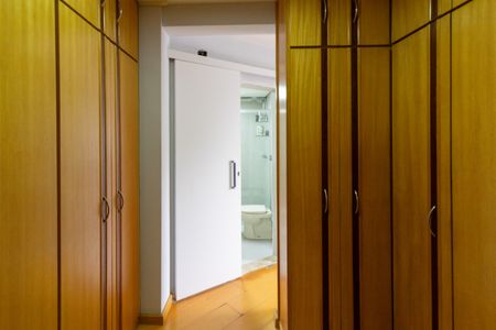 Apartamento à venda com 139m², 4 quartos e 2 vagasSuíte