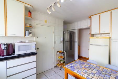 Apartamento à venda com 139m², 4 quartos e 2 vagasCozinha