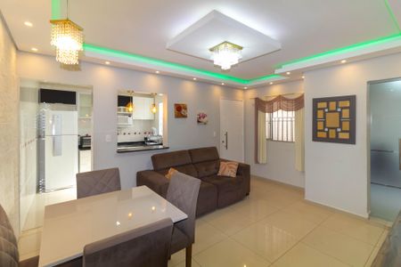 Sala de casa para alugar com 3 quartos, 130m² em Jardim Paraguacu, São Paulo