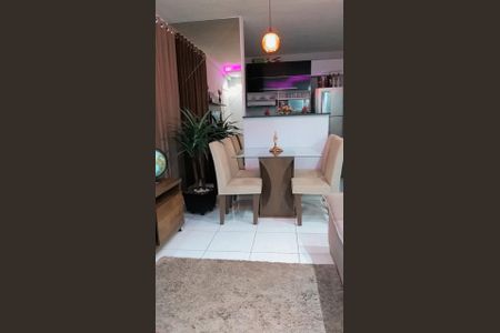 Sala de apartamento para alugar com 2 quartos, 45m² em Jardim Riacho das Pedras, Contagem