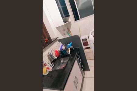 Cozinha de apartamento para alugar com 2 quartos, 45m² em Jardim Riacho das Pedras, Contagem