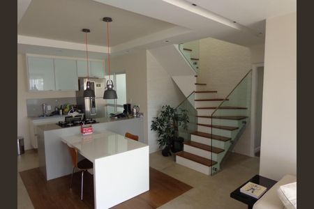 Apartamento à venda com 2 quartos, 167m² em Vila Ipojuca, São Paulo