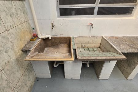 Casa à venda com 170m², 2 quartos e 1 vagaÁrea de Serviço