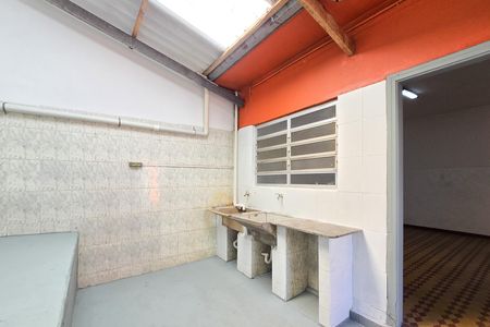 Casa à venda com 170m², 2 quartos e 1 vagaÁrea de Serviço