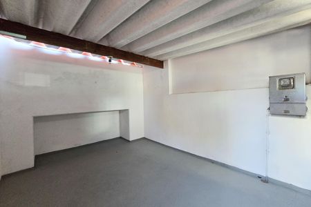 Casa à venda com 170m², 2 quartos e 1 vagaGaragem