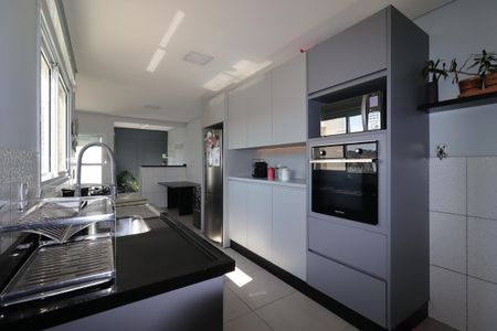 Apartamento à venda com 104m², 2 quartos e 2 vagasCozinha