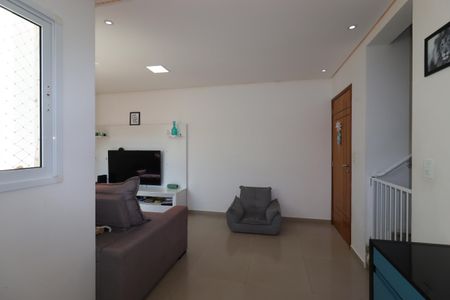 Apartamento à venda com 104m², 2 quartos e 2 vagasSala