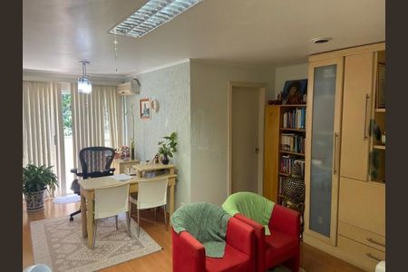 Casa à venda com 4 quartos, 158m² em Indianópolis, São Paulo