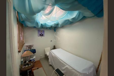 Casa à venda com 4 quartos, 158m² em Indianópolis, São Paulo