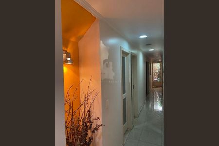 Casa à venda com 158m², 4 quartos e sem vaga