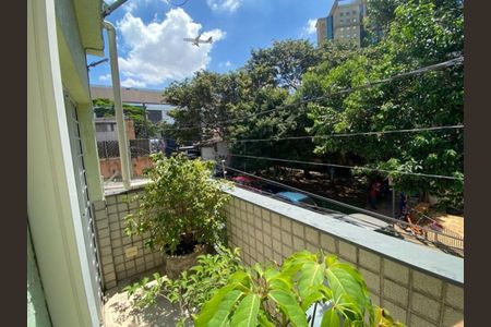 Casa à venda com 158m², 4 quartos e sem vaga