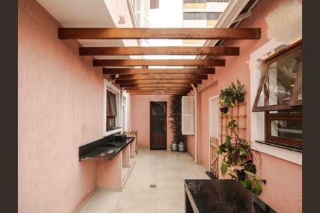 Casa à venda com 250m², 3 quartos e 3 vagas