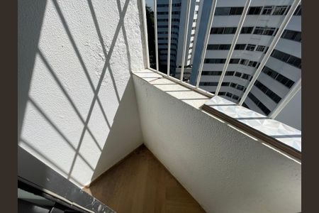 Apartamento à venda com 54m², 2 quartos e 1 vagaVaranda do quarto 1