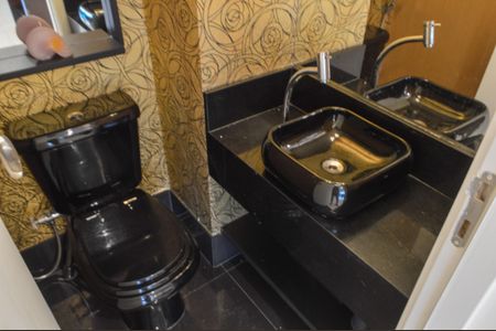 Apartamento à venda com 168m², 3 quartos e 2 vagas Apartamento à venda com 168m², 3 quartos e 2 vagasLavabo