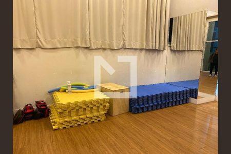 Apartamento à venda com 168m², 3 quartos e 2 vagas Apartamento à venda com 168m², 3 quartos e 2 vagasÁrea comum - Academia