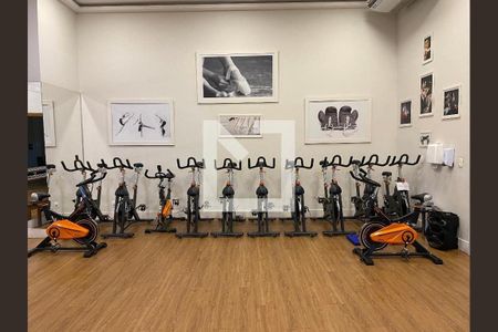 Apartamento à venda com 168m², 3 quartos e 2 vagas Apartamento à venda com 168m², 3 quartos e 2 vagasÁrea comum - Academia