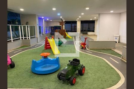 Apartamento à venda com 168m², 3 quartos e 2 vagas Apartamento à venda com 168m², 3 quartos e 2 vagasÁrea comum - Playground