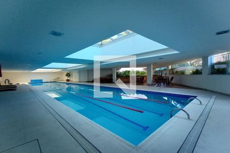 Apartamento à venda com 168m², 3 quartos e 2 vagas Apartamento à venda com 168m², 3 quartos e 2 vagasPiscina Coberta