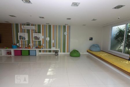 Apartamento à venda com 168m², 3 quartos e 2 vagas Apartamento à venda com 168m², 3 quartos e 2 vagasBrinquedoteca