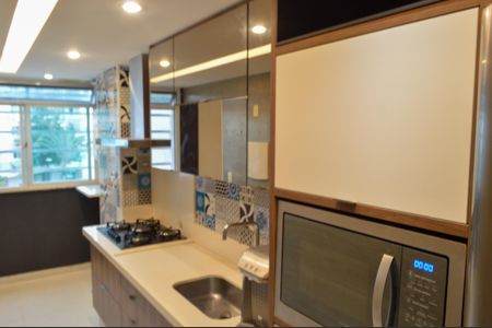 Apartamento à venda com 168m², 3 quartos e 2 vagas Apartamento à venda com 168m², 3 quartos e 2 vagasCozinha