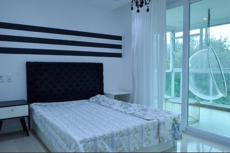 Apartamento à venda com 168m², 3 quartos e 2 vagas Apartamento à venda com 168m², 3 quartos e 2 vagasSuíte 2