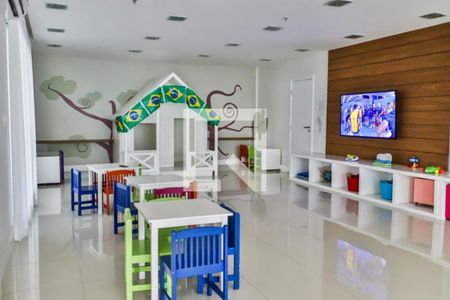 Apartamento à venda com 168m², 3 quartos e 2 vagas Apartamento à venda com 168m², 3 quartos e 2 vagasBrinquedoteca