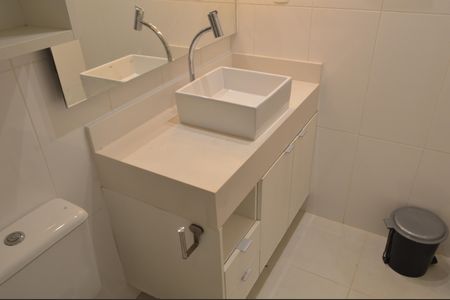 Apartamento à venda com 168m², 3 quartos e 2 vagas Apartamento à venda com 168m², 3 quartos e 2 vagasBanheiro da Suíte 1