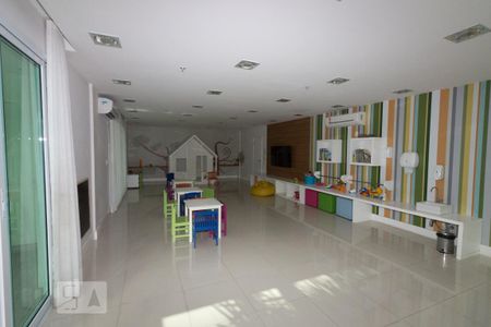 Apartamento à venda com 168m², 3 quartos e 2 vagas Apartamento à venda com 168m², 3 quartos e 2 vagasBrinquedoteca