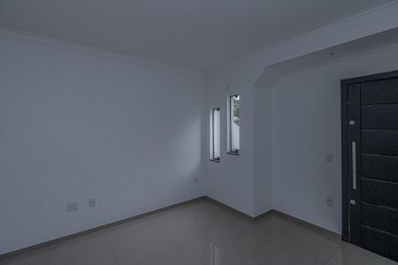 Casa à venda com 124m², 2 quartos e 4 vagas Casa à venda com 124m², 2 quartos e 4 vagasSala