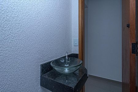 Casa à venda com 124m², 2 quartos e 4 vagas Casa à venda com 124m², 2 quartos e 4 vagasLavabo