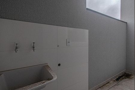 Casa à venda com 124m², 2 quartos e 4 vagas Casa à venda com 124m², 2 quartos e 4 vagasÁrea de Serviço