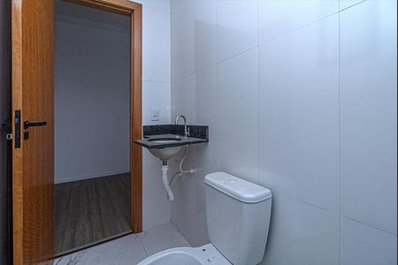 Casa à venda com 124m², 2 quartos e 4 vagas Casa à venda com 124m², 2 quartos e 4 vagasBanheiro da Suíte 2