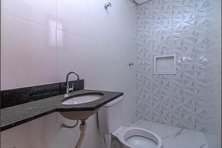 Casa à venda com 124m², 2 quartos e 4 vagas Casa à venda com 124m², 2 quartos e 4 vagasBanheiro da Suíte 2