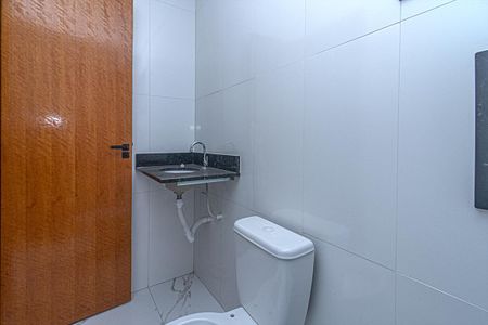 Casa à venda com 124m², 2 quartos e 4 vagas Casa à venda com 124m², 2 quartos e 4 vagasBanheiro da Suíte