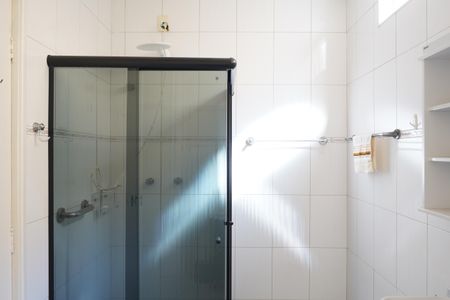 Casa para alugar com 180m², 3 quartos e 3 vagasBanheiro Social