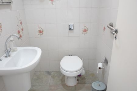 Casa para alugar com 180m², 3 quartos e 3 vagasBanheiro Social