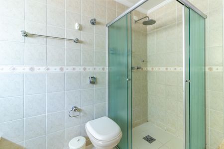 Apartamento à venda com 139m², 3 quartos e 2 vagas Apartamento à venda com 139m², 3 quartos e 2 vagasBanheiro 1