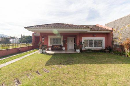 Casa à venda com 287m², 4 quartos e 3 vagasFachada