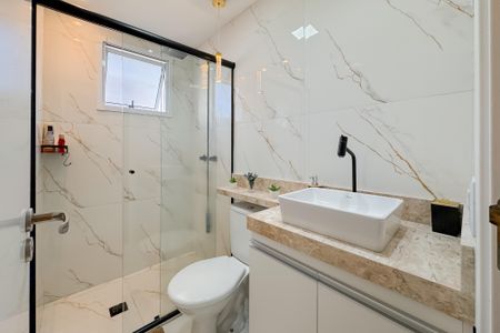 Apartamento à venda com 55m², 2 quartos e 1 vaga Apartamento à venda com 55m², 2 quartos e 1 vagaBanheiro da Suíte