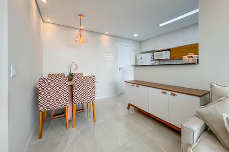 Apartamento à venda com 55m², 2 quartos e 1 vaga Apartamento à venda com 55m², 2 quartos e 1 vagaSala